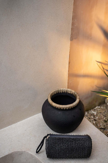 livinglovely.nl - The Styly Vase Natural Black Small - Vaas - Bazar Bizar - livinglovely.nl