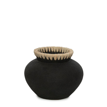 livinglovely.nl - The Styly Vase Natural Black Small - Vaas - Bazar Bizar - livinglovely.nl