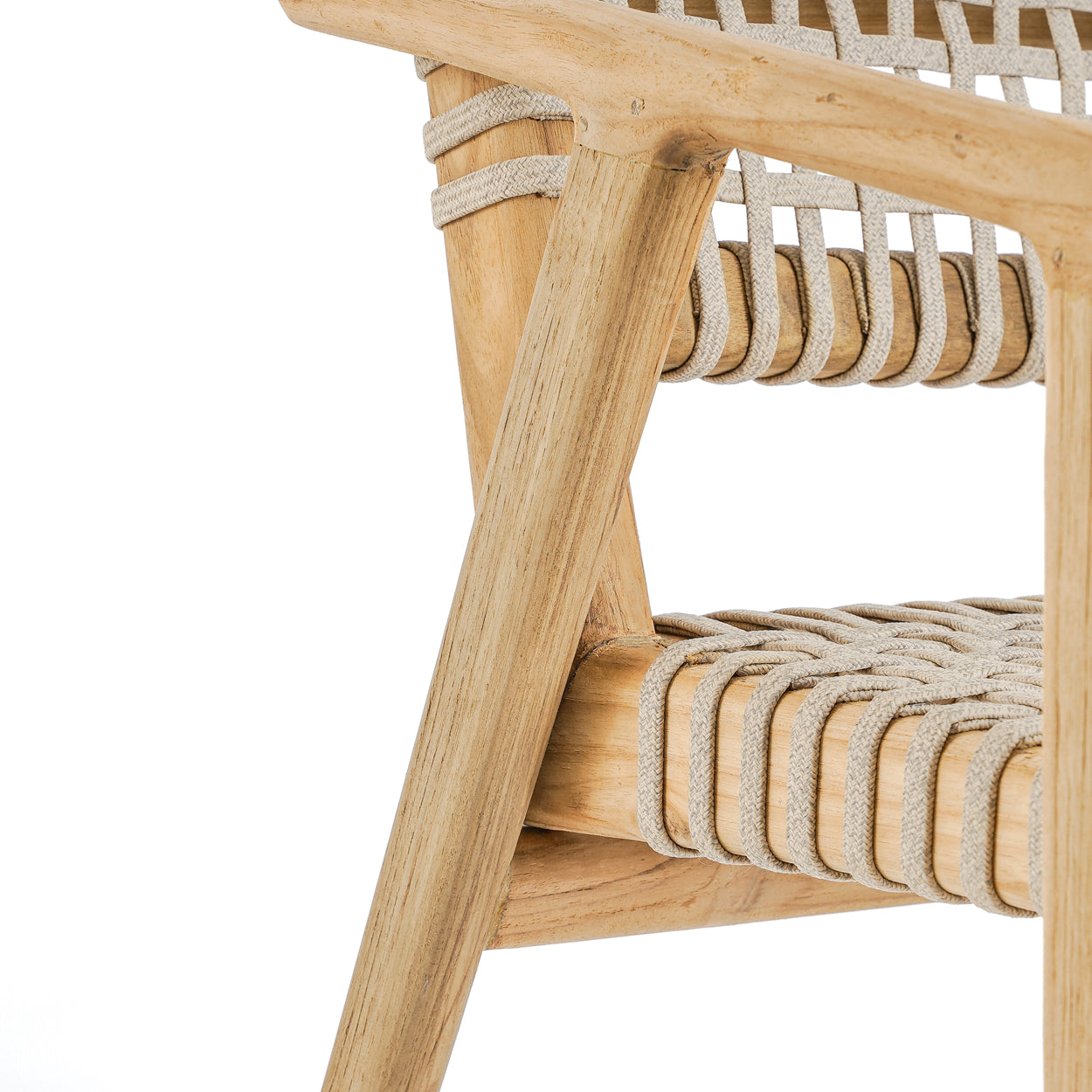 livinglovely.nl - The Trikeri Dining Chair - Eetkamerstoel - Bazar Bizar - livinglovely.nl