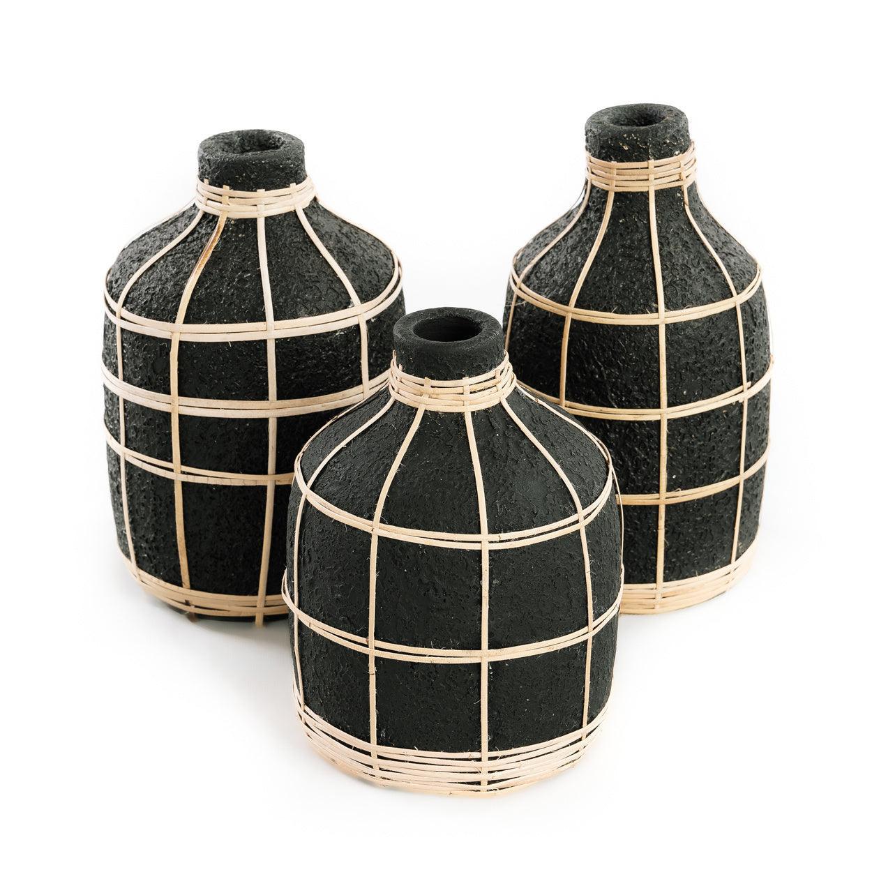 livinglovely.nl - The Whoopy Vase - Black Natural - L - Vaas - Bazar Bizar - livinglovely.nl