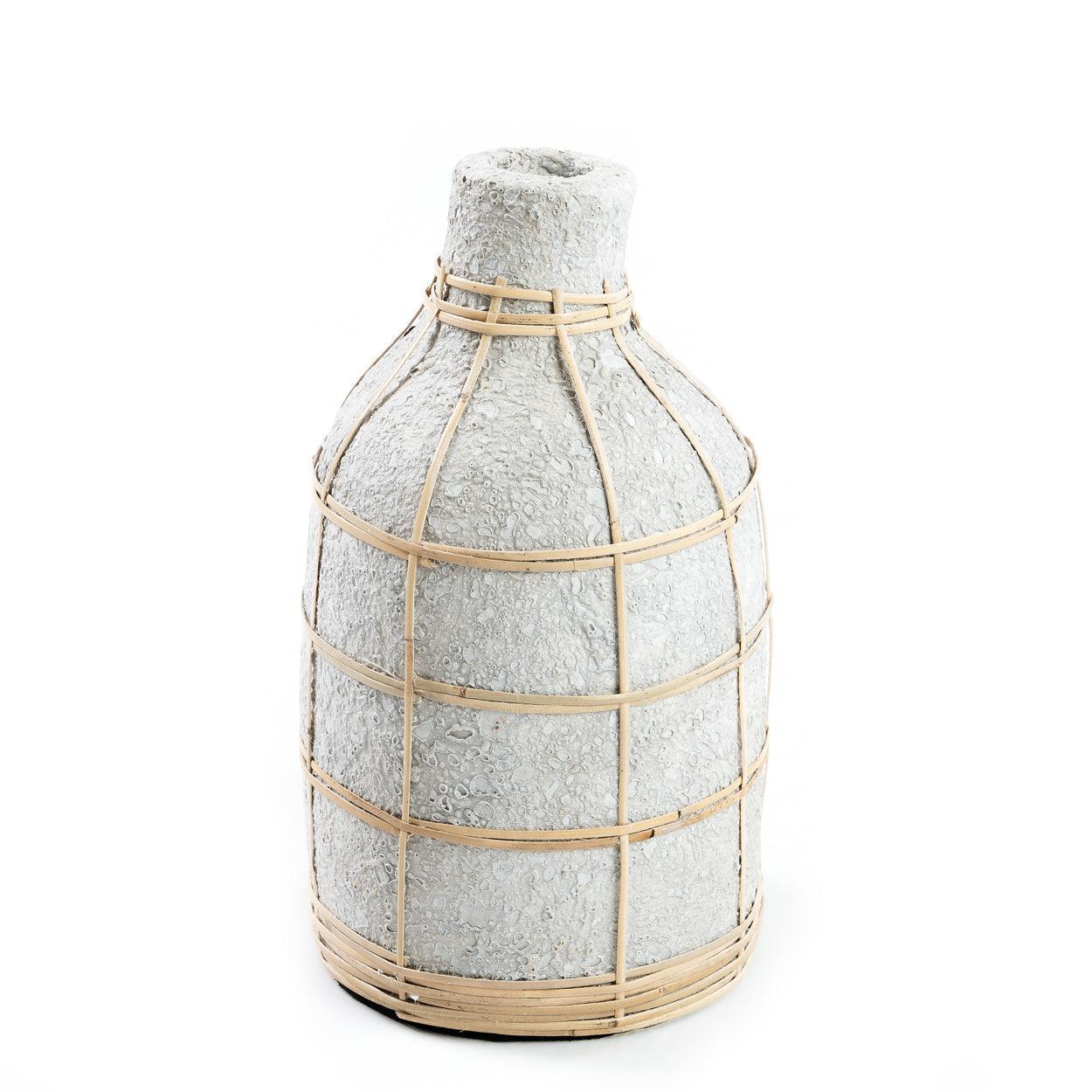 livinglovely.nl - The Whoopy Vase - Concrete Natural - L - Vaas - Bazar Bizar - livinglovely.nl