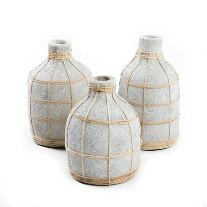 livinglovely.nl - The Whoopy Vase - Concrete Natural - L - Vaas - Bazar Bizar - livinglovely.nl