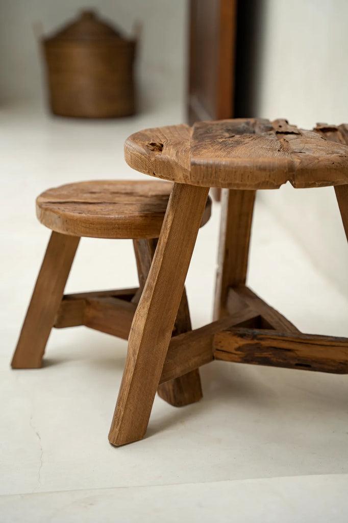 livinglovely.nl - The Yatai Stool - Natural - M - Kruk - Bazar Bizar - livinglovely.nl