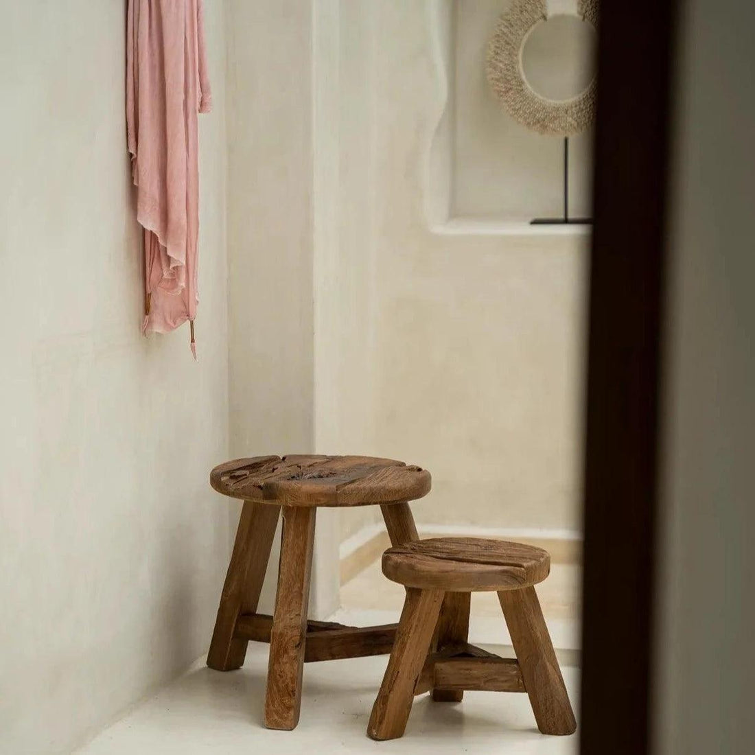 livinglovely.nl - The Yatai Stool - Natural - S - Kruk - Bazar Bizar - livinglovely.nl