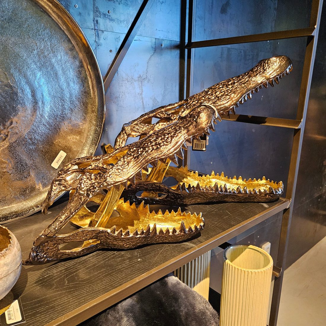 Lizee Brass casted alu crocodile head statue L PTMD - Beeld - PTMD - livinglovely.nl