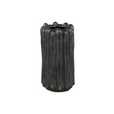 Luci Black Ceramic Vase Ribbed Round L van PTMD, zwarte geribbelde vaas op witte achtergrond