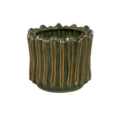 Luci Dark Green Ceramic Pot Ribbed Round XL van PTMD, donkergroene geribbelde pot op witte achtergrond