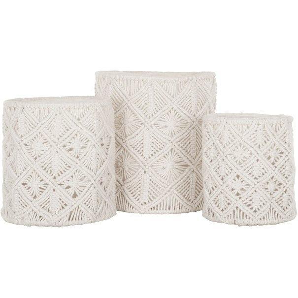Manden Boho van MUST Living, set van drie ronde macramé manden in wit met gevlochten handvatten