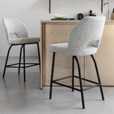 Must Living Bar Kruk Bloom Bouclé Licht Grijs - Barkruk - MUST Living - livinglovely.nl