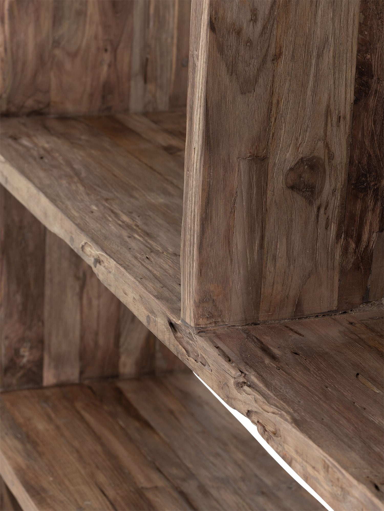 Must Living Boekenkast Corso - Boekenkast - MUST Living - livinglovely.nl