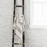 MUST Living Plaid Stripes 130x200cm - Poef - MUST Living - livinglovely.nl