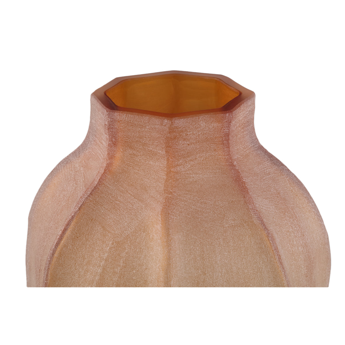 Natae Amber Round Glass Ribbed Vase Low van PTMD, packshot vanuit een andere hoek op witte achtergrond