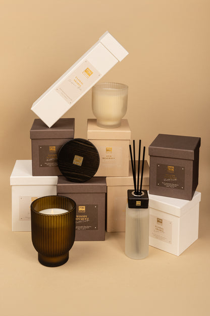 New Elements Oud Minerale Scented Candle 380g L PTMD - Geurkaars - PTMD - livinglovely.nl