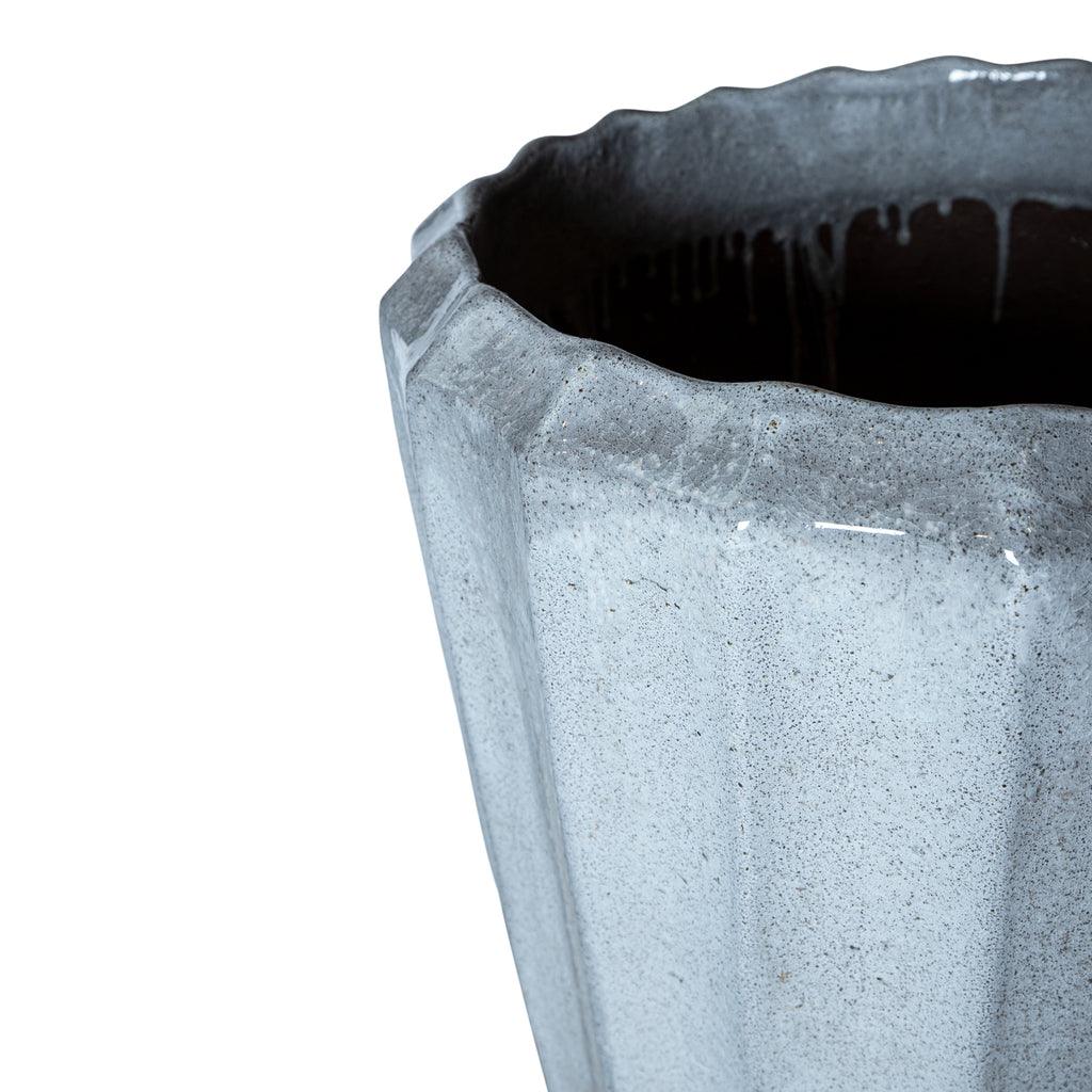 Olver White ceramic pot ribbed structure round L PTMD - Pot - PTMD - livinglovely.nl