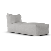 Original Long Chair Ash Grey van Laui Lounge, asgrijze loungestoel van waterafstotende stof schuin van voren