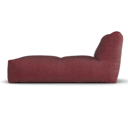 Bordeauxrode Long Chair van Laui Lounge van opzij, met zichtbare diepte van 150 centimeter