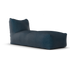 Original Long Chair Marine van Laui Lounge, marineblauwe loungestoel van waterafstotende stof schuin van voren