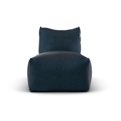 Laui Lounge loungestoel in marine van voren, met brede zitting van 68 centimeter