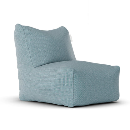 Original Lounge SeatXL Sky Blue van Laui Lounge, lichtblauwe loungestoel van waterafstotende stof schuin van voren