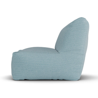 Laui Lounge loungestoel in sky blue van opzij, met rughoogte van 74 centimeter