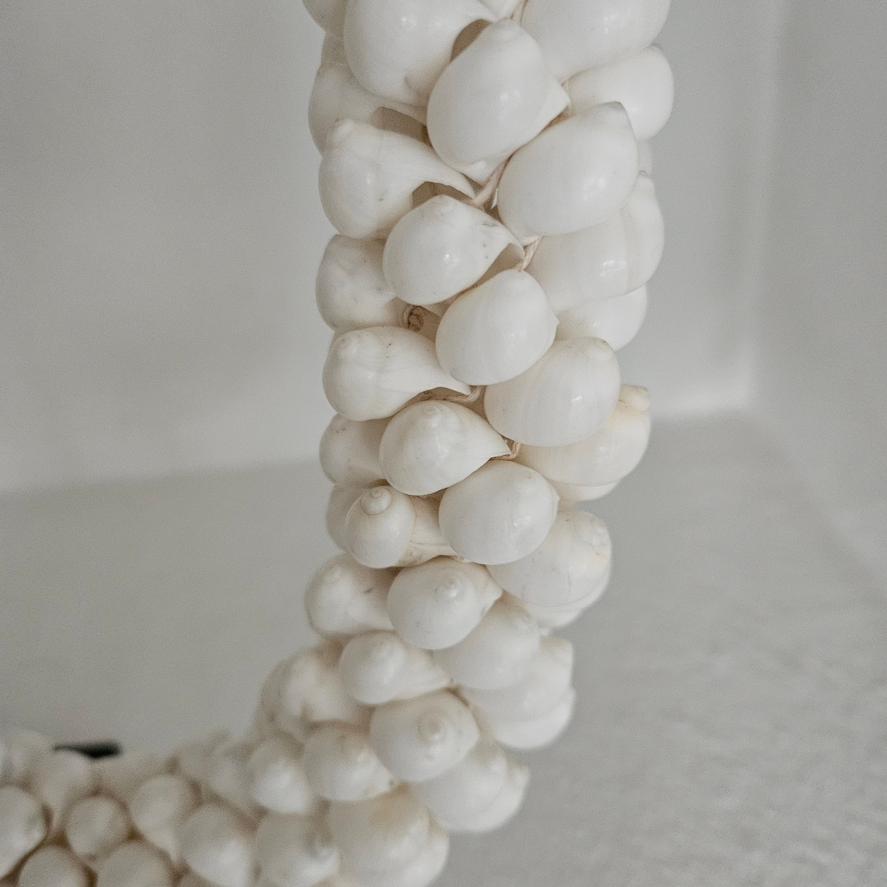 Ornament Indonesische Schelpenketting Bulan Wit - Pole To Pole - Ornament - Pole To Pole - livinglovely.nl