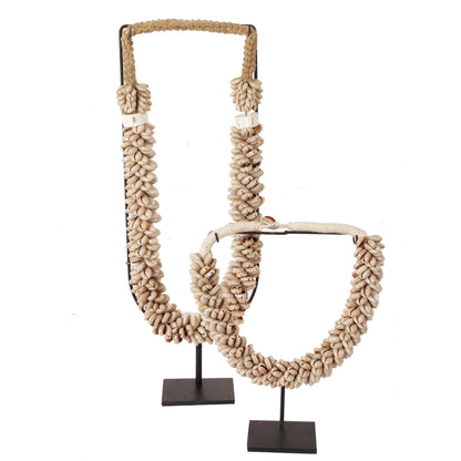 Ornament Indonesische Schelpenketting Tanoa Beige/Zwart - Pole To Pole - Ornament - Pole To Pole - livinglovely.nl