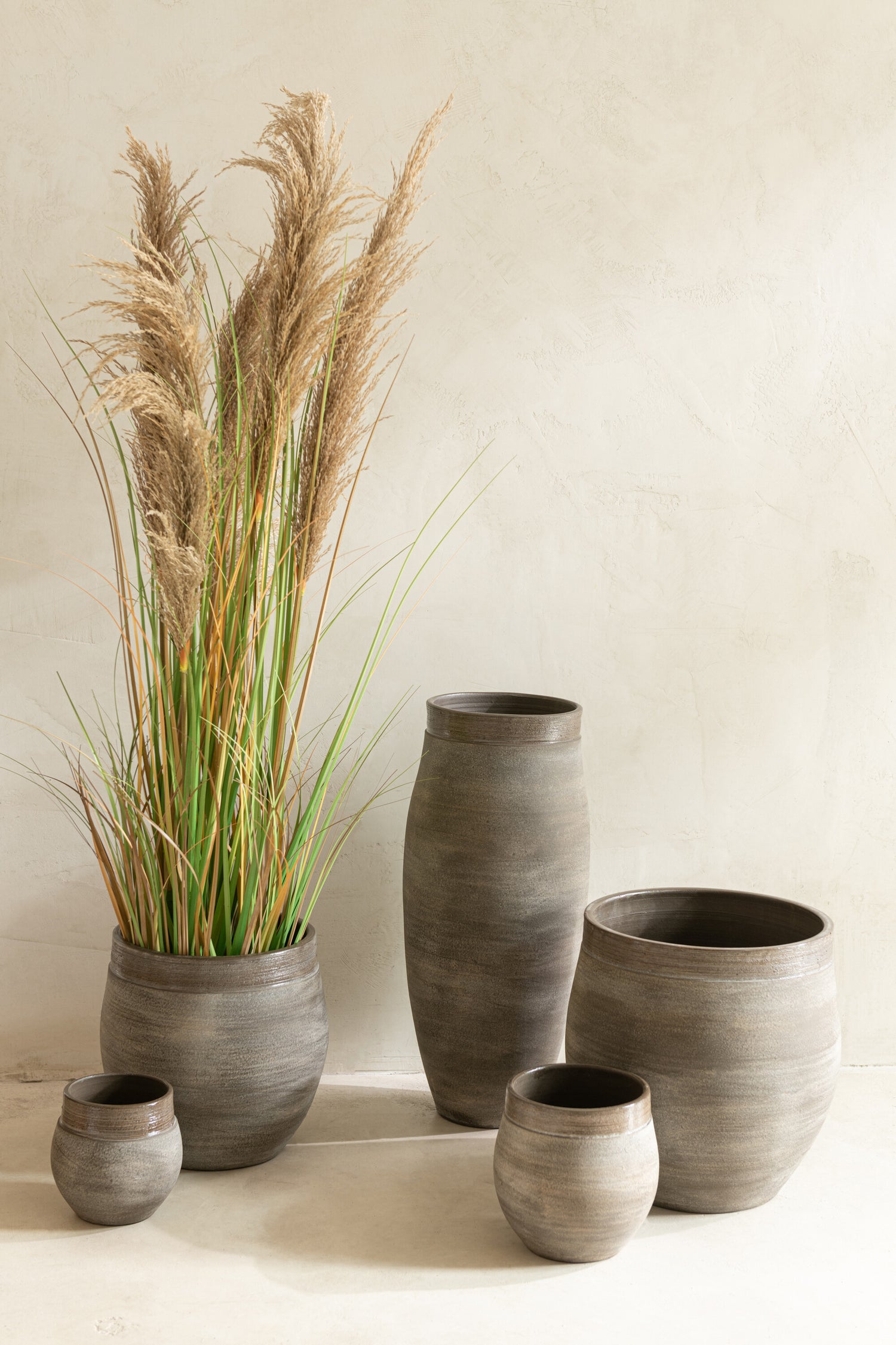 Pampas Gras 5 Koppen In Pot Pvc Groen/Beige Small - Kunstplant - J-Line - livinglovely.nl