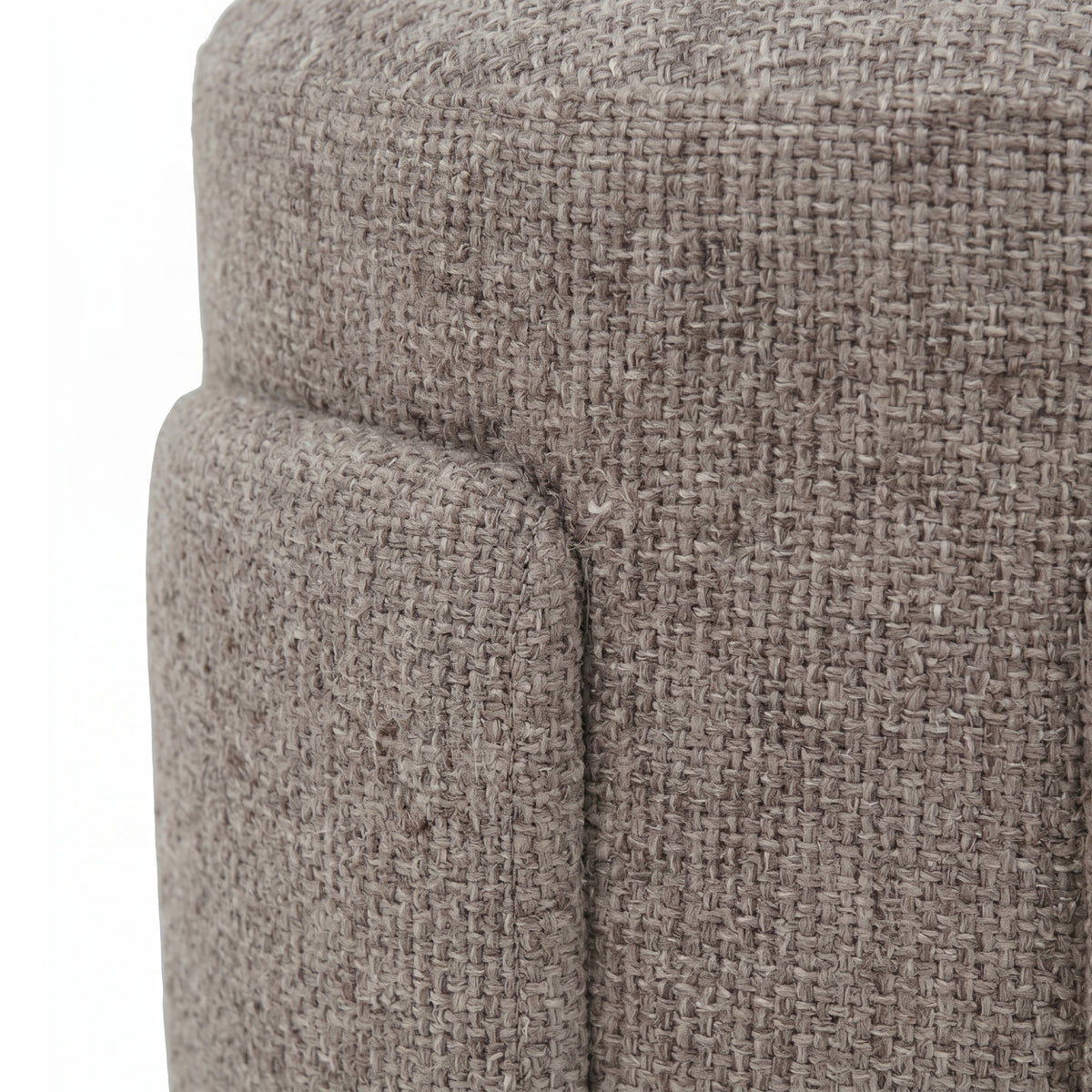 Pico Poef Stof Taupe Rond Legacy van PTMD, extra productfoto van de stof poef in taupe