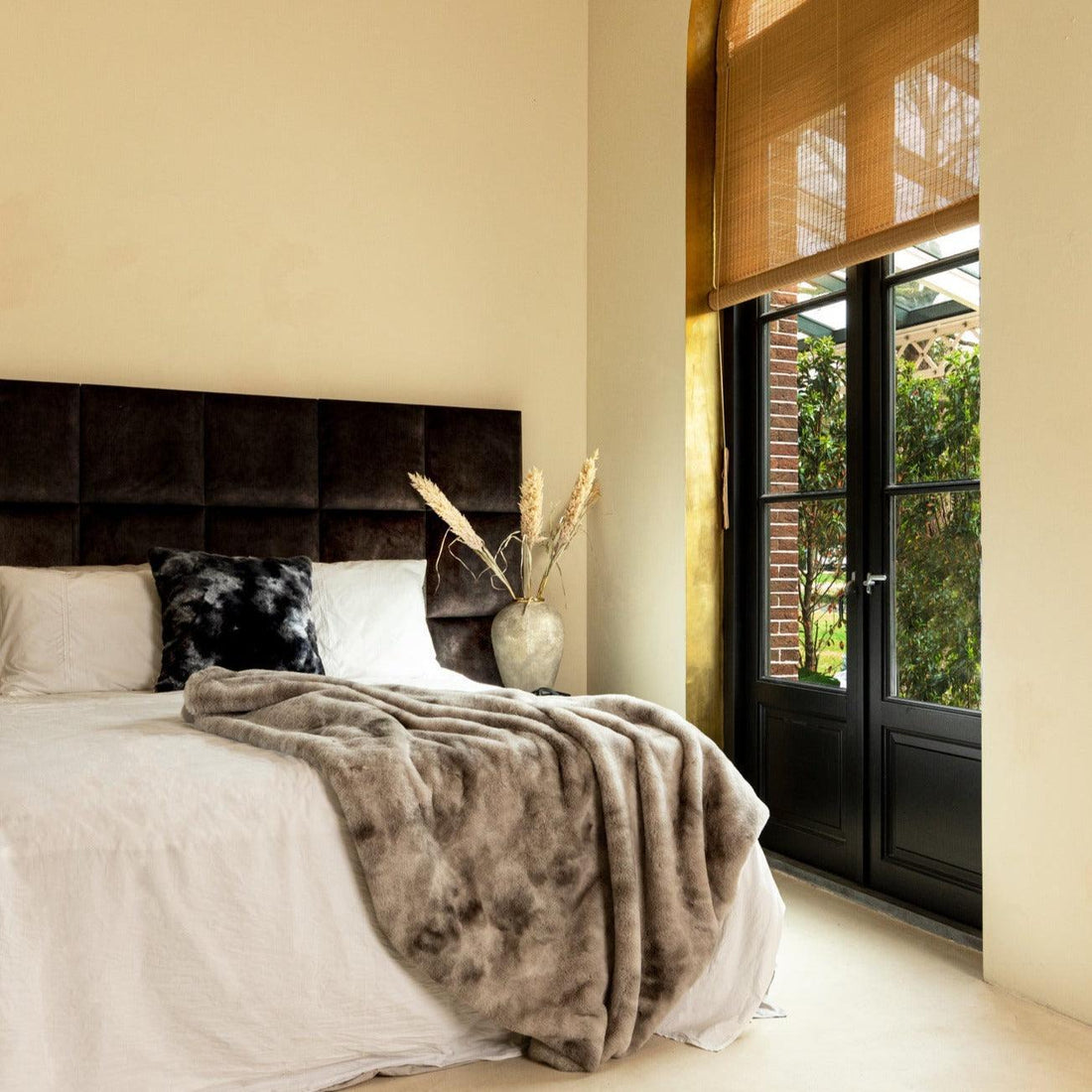 Plaid Linde Grijs Fluweel in Giftbox - 220 x 240 cm PTMD - Poef - PTMD - livinglovely.nl