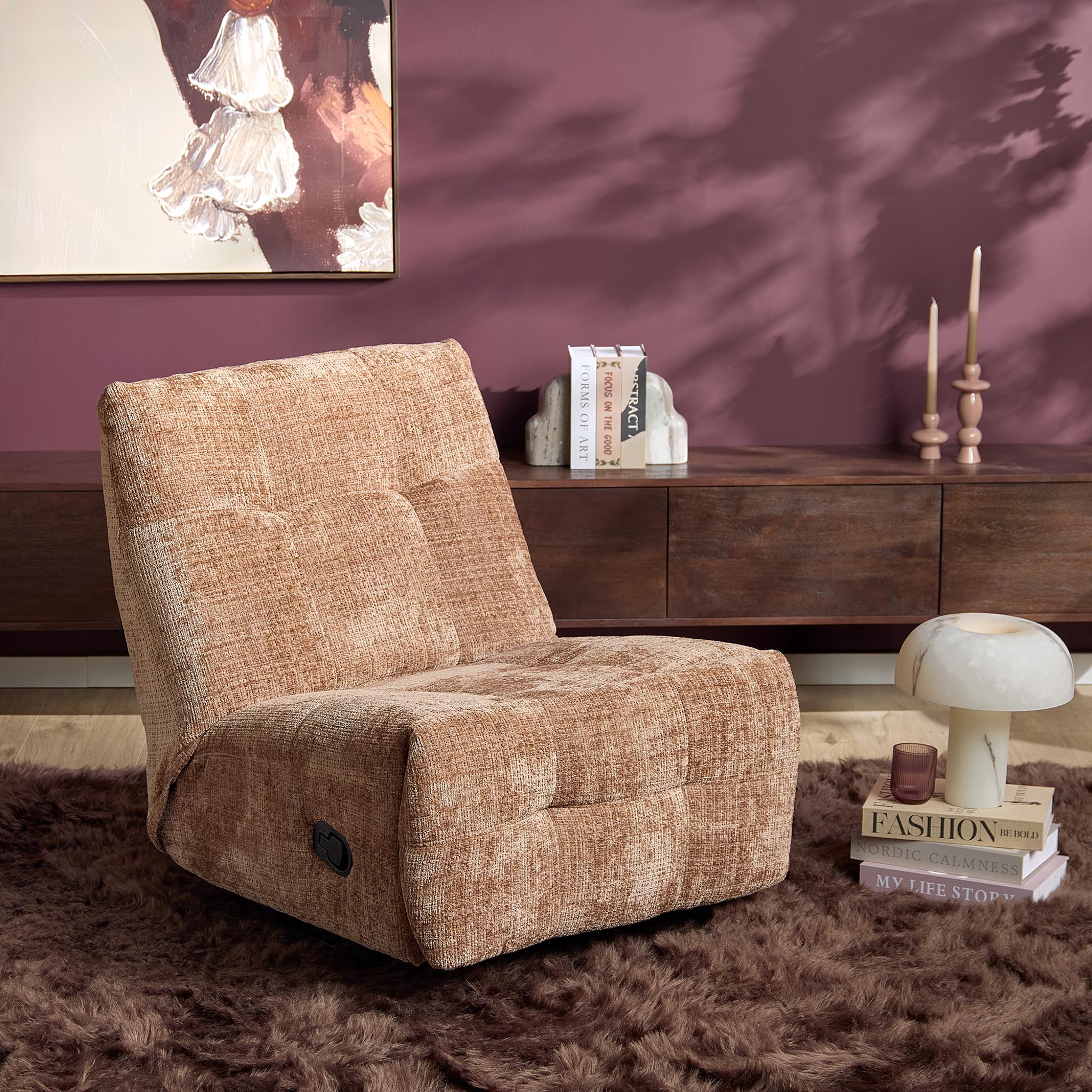 Relaxfauteuil Chill Cinnamon van Starfurn, eigentijds design met warme kaneelkleurige stoffering