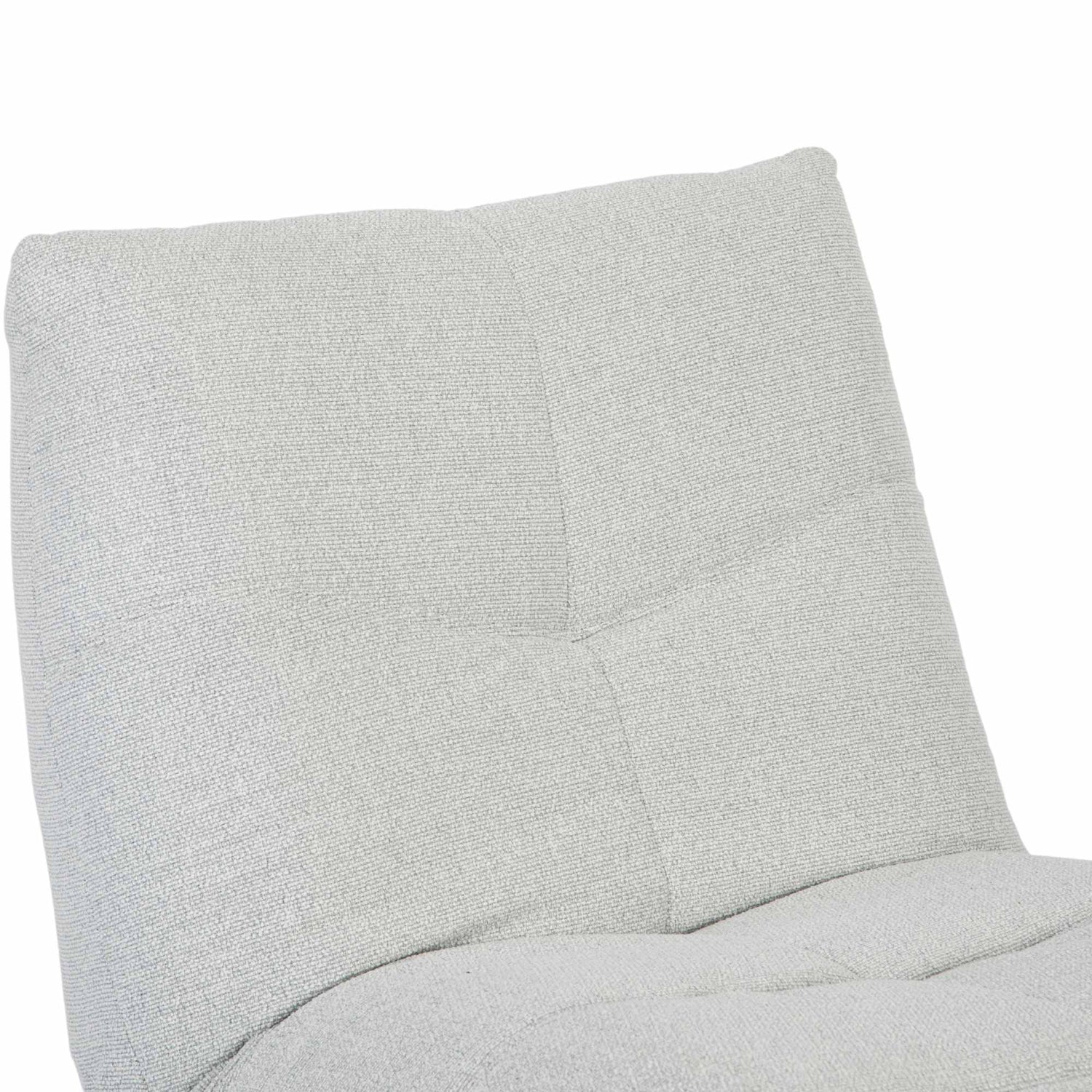 Relaxfauteuil Lazy van Starfurn met detail van de armleuning en de zijnaad