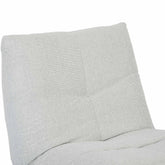 Relaxfauteuil Lazy van Starfurn met detail van de armleuning en de zijnaad