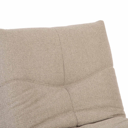 Relaxfauteuil Lazy van Starfurn in taupe met de voetsteun omhoog in relaxstand