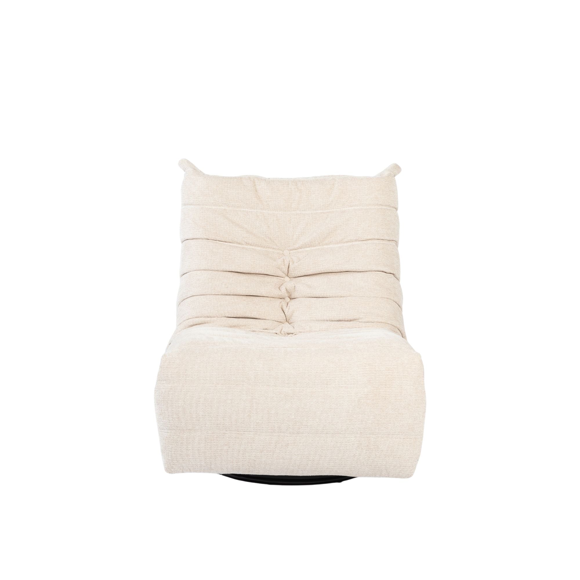 Relaxfauteuil Zen van Starfurn in beige, detail van de geplooide bekleding
