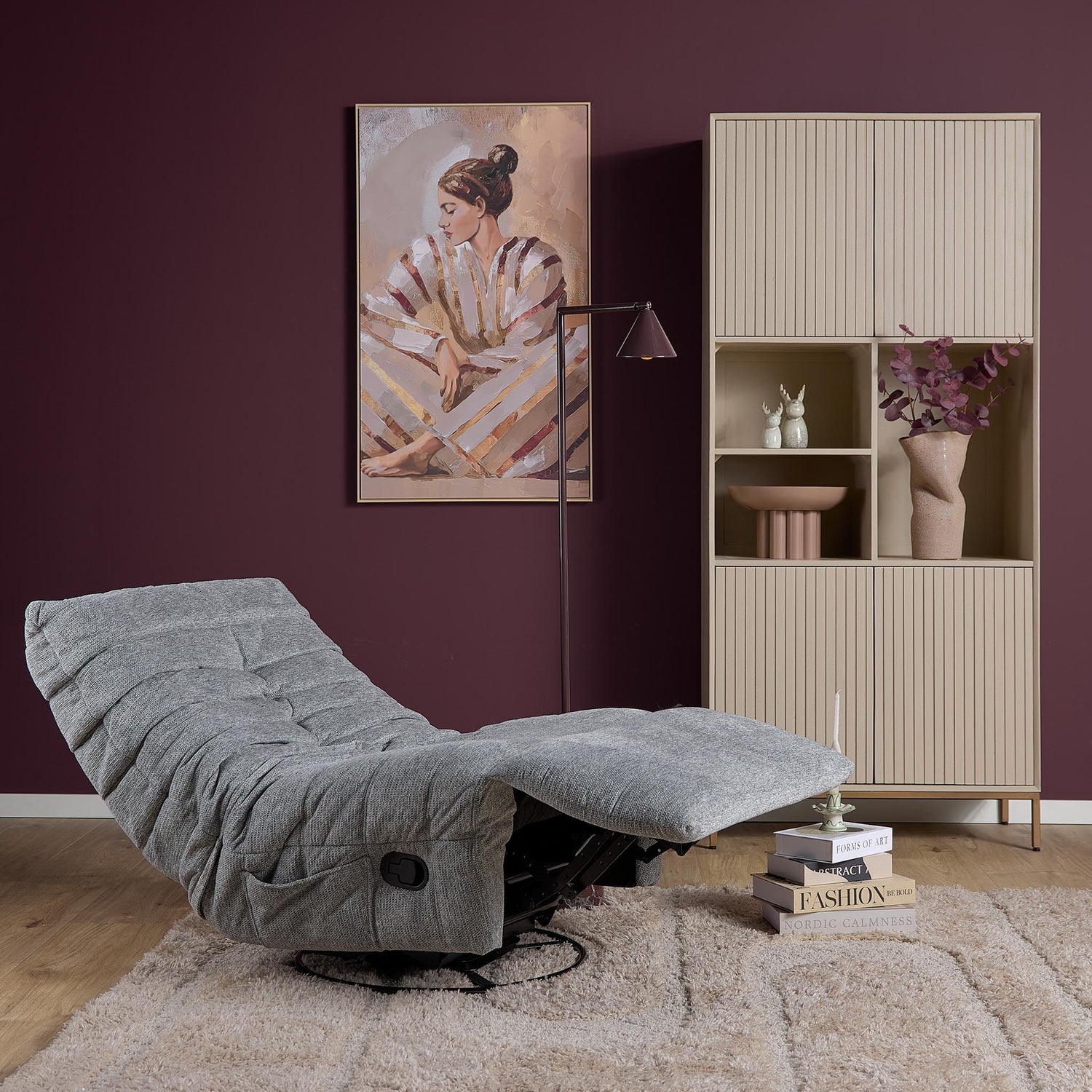 Relaxfauteuil Zen van Starfurn in grijze stof, zijaanzicht met de rugleuning gekanteld