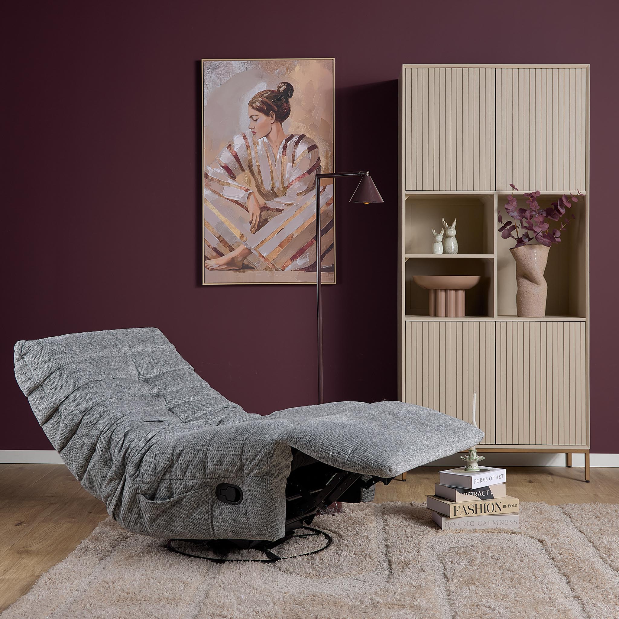 Relaxfauteuil Zen van Starfurn in grijze stof, zijaanzicht met de rugleuning gekanteld