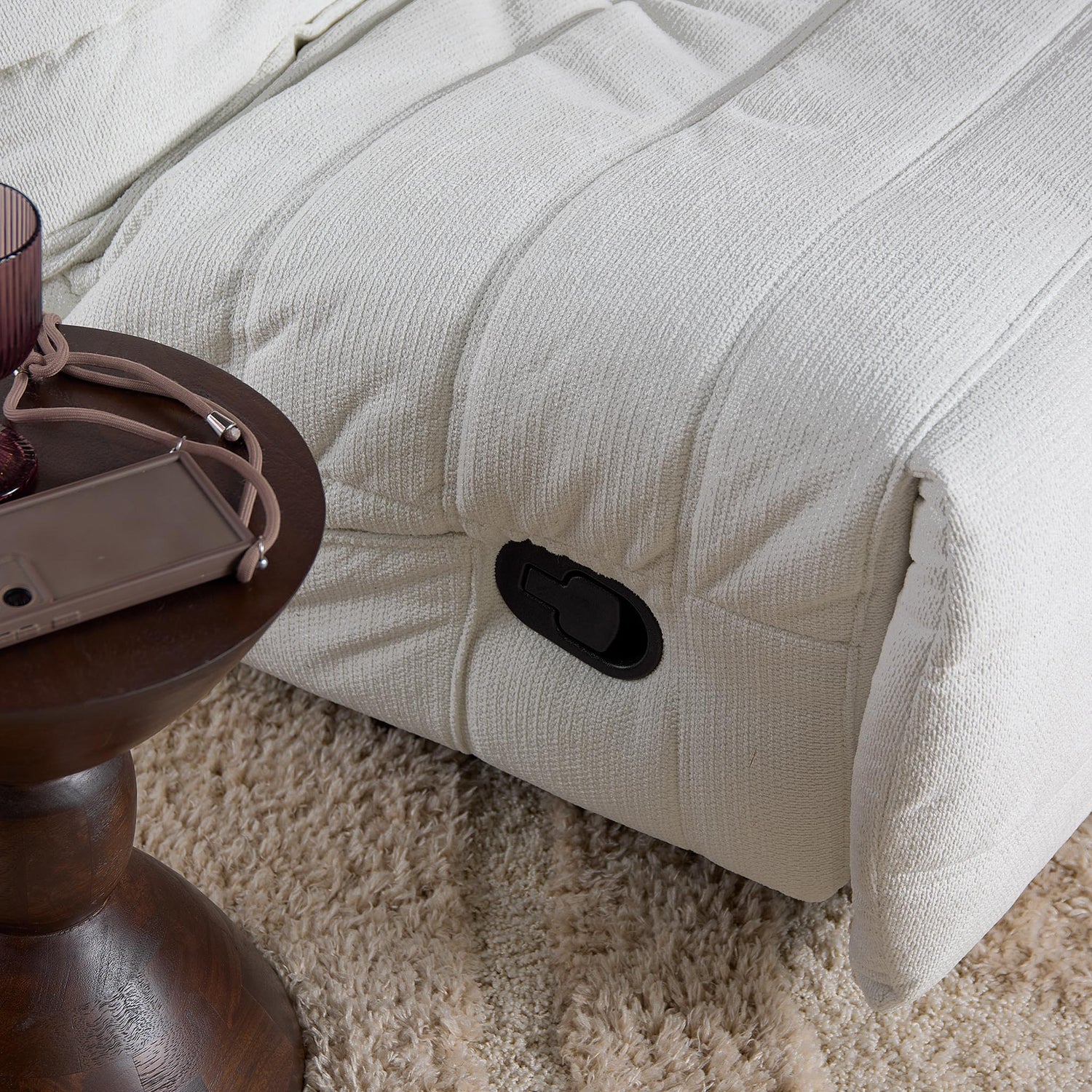 Relaxfauteuil Zen van Starfurn in naturel stof, zijaanzicht met de rugleuning gekanteld