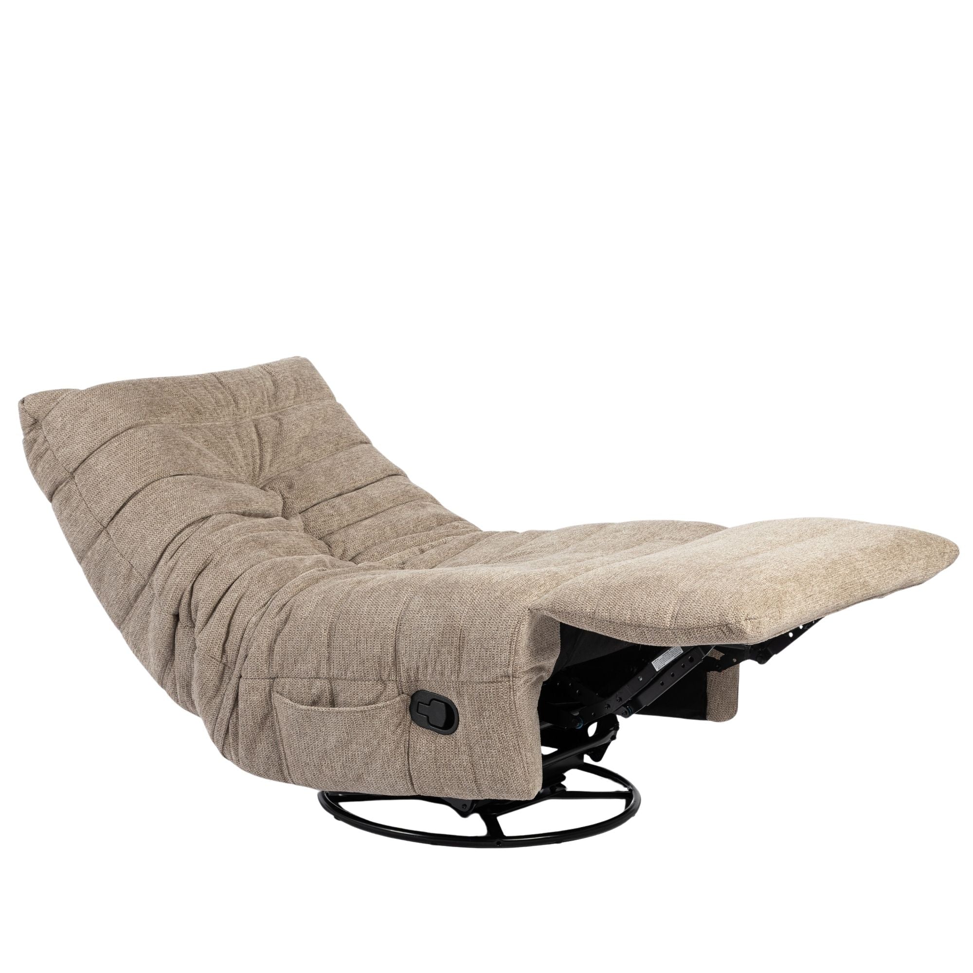 Relaxfauteuil Zen van Starfurn in taupe, schuin vooraanzicht in rechte stand