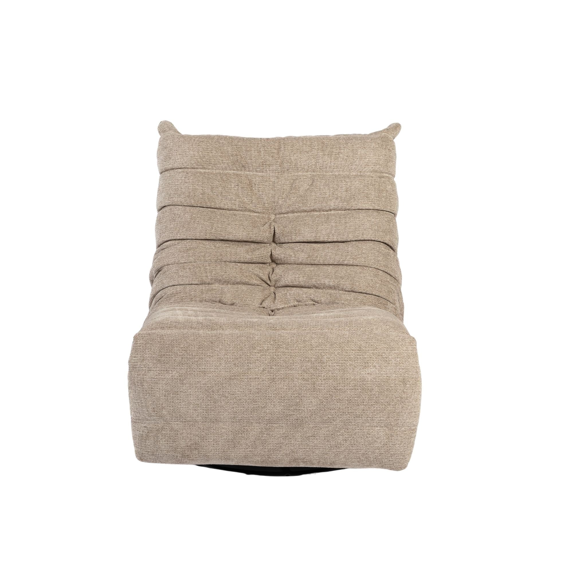 Relaxfauteuil Zen van Starfurn in taupe met de voetsteun omhoog in relaxstand