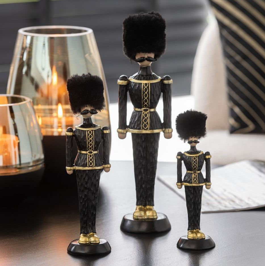 Notenkraker Bont Hoed Resin Zwart Small J-Line