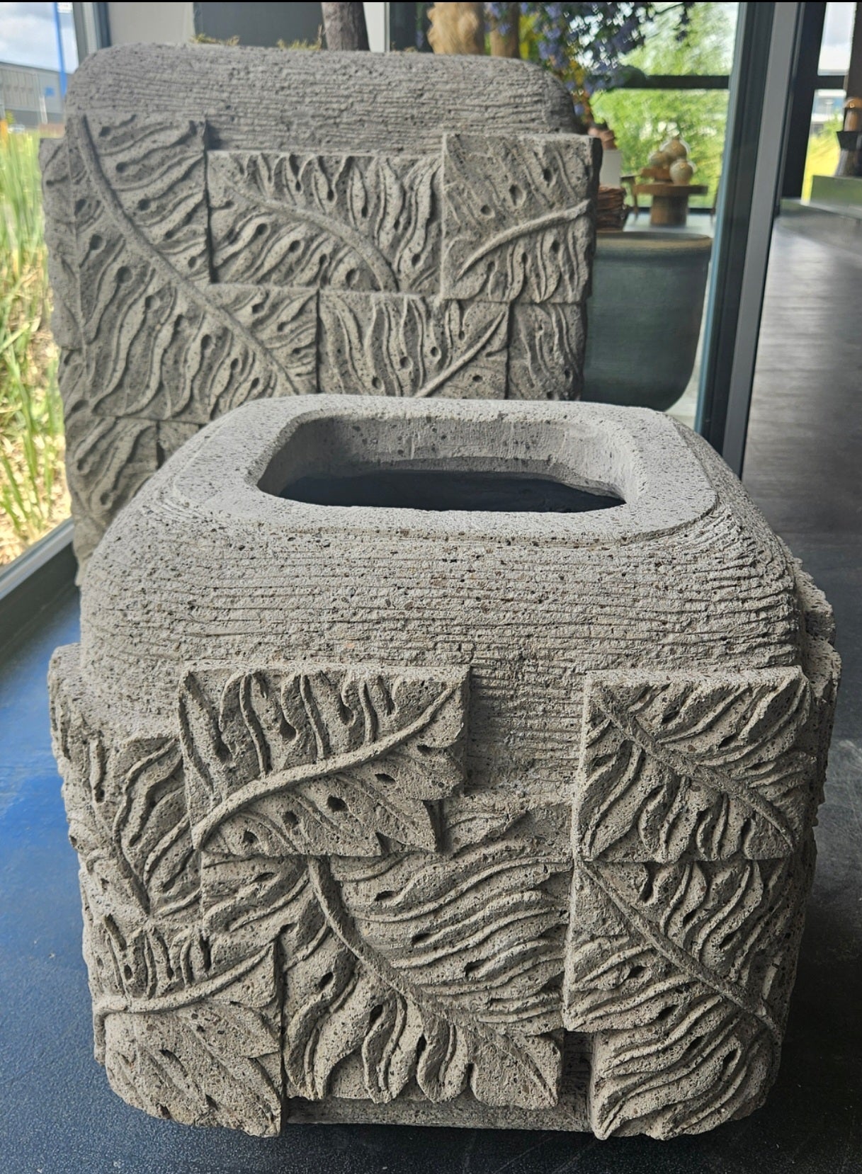 Bloempot Blayd Grijs Cement Palmblad Vierkant Groot PTMD