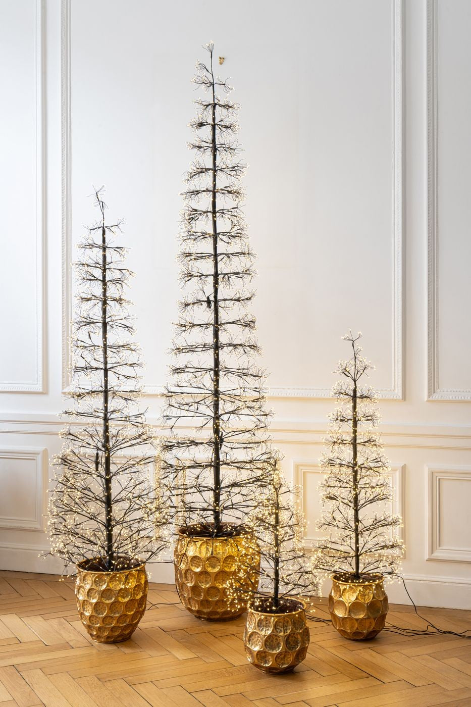 Boom Led Warm Witte Lichten Ijzer Zwart Extra Large H240cm j-Line