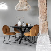 Zwarte ronde eetkamertafel 150cm sfeerbeeld DTP Home