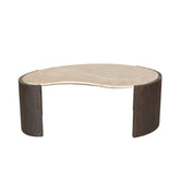 Salontafel Lume Marmer 94cm van Starfurn schuin van opzij, organische vorm zichtbaar