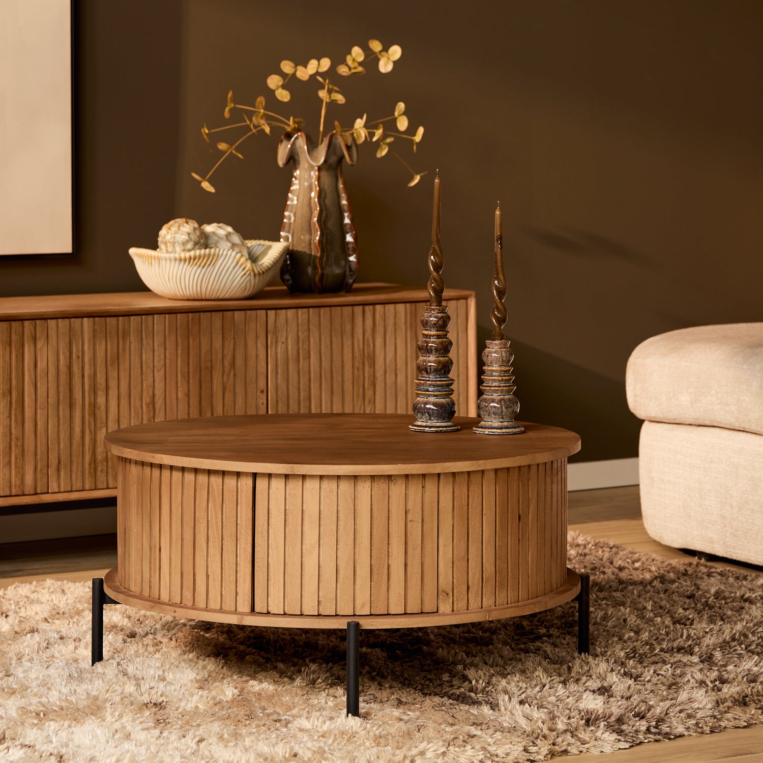 Ronde salontafel Madison 80cm van Starfurn in mangohout naturel, vooraanzicht van de ronde tafel