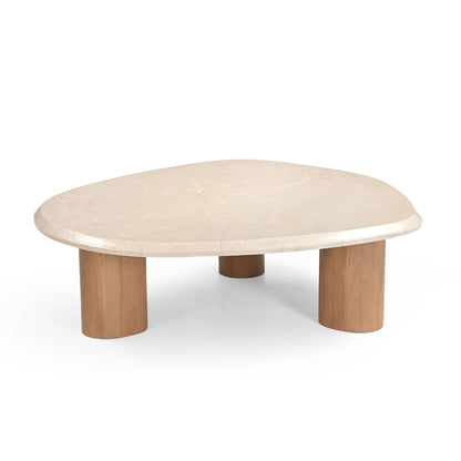Salontafel Nuvé 100cm van Starfurn van opzij, het lage marmeren blad rust op massief houten poten