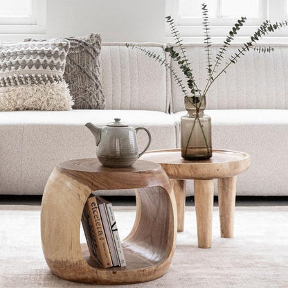 Salontafel Plato van MUST Living, rond tafelblad met opstaande rand en zichtbare houtnerf