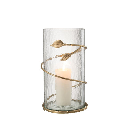 Glazen Windlicht met Gouden Bladeren uit de set van J-Line met een brandende stompkaars erin