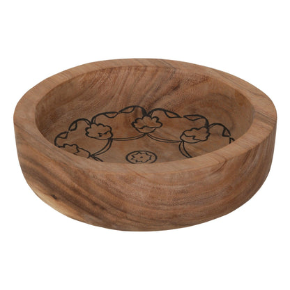 Sfeerbeeld van de teakhouten Mandala schalen van MUST Living met fruit erin
