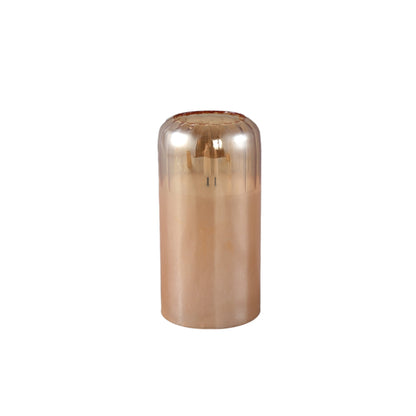 Amber LED Kaars Large van PTMD, amberkleurig glas met koepelvormige bovenkant op witte achtergrond